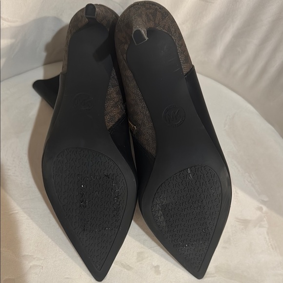 Michael Kors Black and Brown Women's Ankle Boots - Picture 5 of 10
